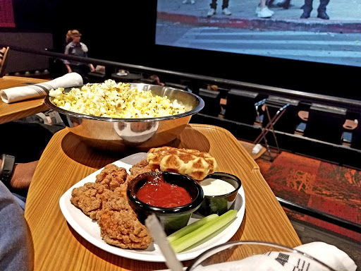 Movie Theater «Regal Cinemas West Town Mall 9», reviews and photos, 7600 Kingston Pike #1520, Knoxville, TN 37919, USA