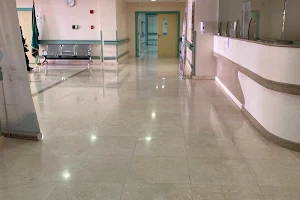 مركز طب الاسنان بمستشفى القوات المسلحة بالجنوب-خميس مشيط image