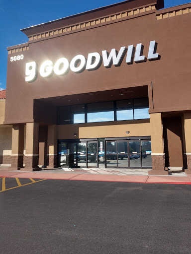 Thrift Store «51st & Olive Goodwill Retail Store & Donation Center», reviews and photos, 5080 W Olive Ave, Glendale, AZ 85302, USA