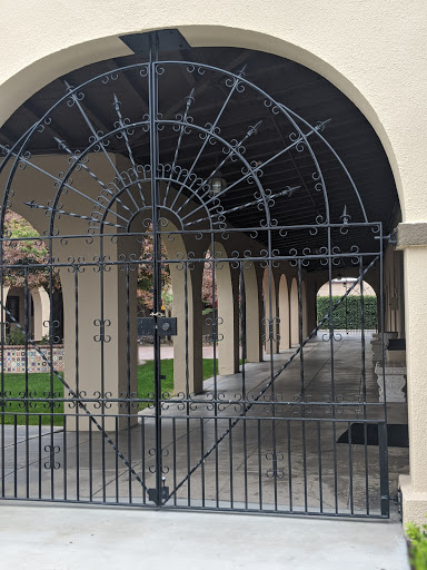 Funeral Home «Tinkler Funeral Chapel & Crematory», reviews and photos, 475 N Broadway St, Fresno, CA 93701, USA