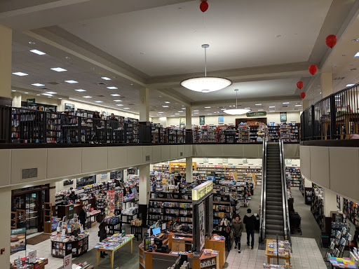 Book Store «Barnes & Noble», reviews and photos, 55 Parsonage Rd, Edison, NJ 08837, USA