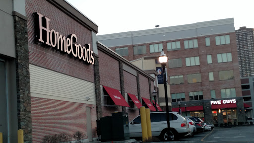 Home Goods Store «Home Goods», reviews and photos, 3 Main St, Edgewater, NJ 07020, USA