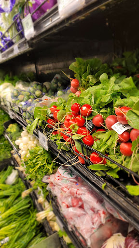 Grocery Store «H-E-B Grocery», reviews and photos, 3590 College St, Beaumont, TX 77701, USA