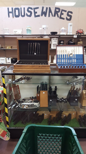 Thrift Store «Threads Of Hope Thrift Store», reviews and photos, 230 Woodmere Mall, Crossville, TN 38555, USA