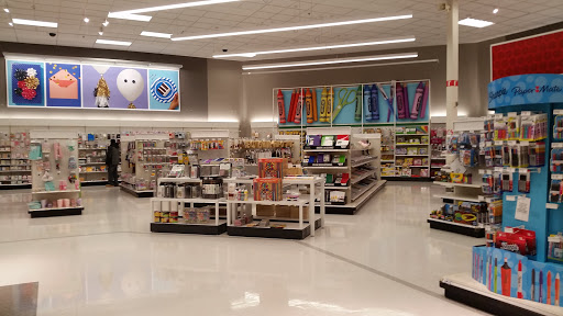 Department Store «Target», reviews and photos, 2099 Skokie Valley Rd, Highland Park, IL 60035, USA