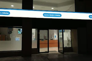 Centro Médico Adeslas image