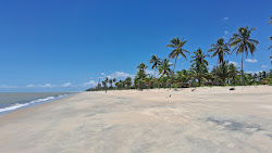 Foto di Praia de Barra Velha con costa lunga e dritta