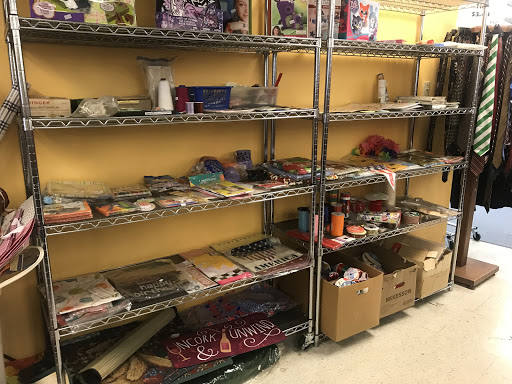 Thrift Store «Via Thrift Store - Fountain Hill», reviews and photos, 1401 Broadway, Fountain Hill, PA 18015, USA