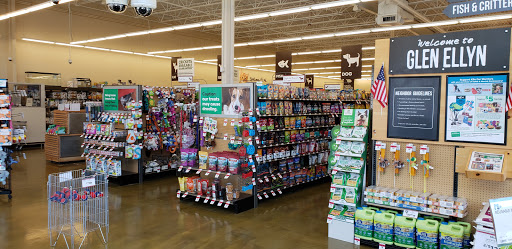 Pet Supply Store «Pet Supplies Plus», reviews and photos, 299 Roosevelt Rd, Glen Ellyn, IL 60137, USA