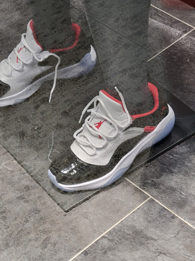 Shopping Mall «Monroeville Mall», reviews and photos, 200 Mall Cir Dr, Monroeville, PA 15146, USA