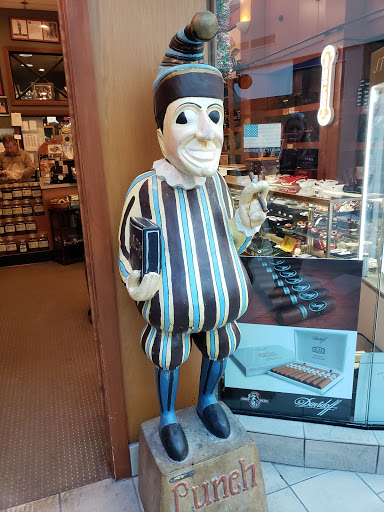 Cigar Shop «Oxmoor Smoke Shoppe», reviews and photos, 7900 Shelbyville Rd, Louisville, KY 40222, USA