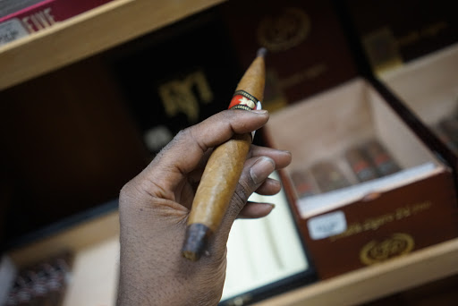 Tobacco Shop «Paradise Island Smoke Shop», reviews and photos, 3316 Snapfinger Rd, Lithonia, GA 30038, USA