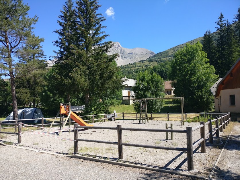 Camping Les Auches à Le Dévoluy (Hautes-Alpes 05)
