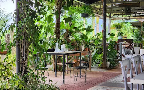 Pong's Garden Cafe image