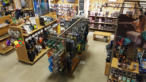 Camping Store «REI», reviews and photos, 4291 The Cir At N Hills St, Raleigh, NC 27609, USA
