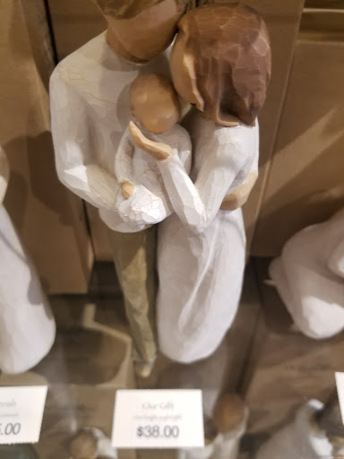 Shopping Mall «Shops On Lane Avenue», reviews and photos, 1675 W Lane Ave, Upper Arlington, OH 43221, USA