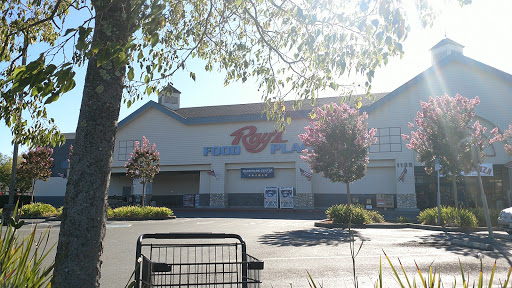 Grocery Store «Rays Food Place», reviews and photos, 1139 S Cloverdale Blvd, Cloverdale, CA 95425, USA