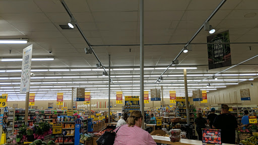 Grocery Store «Food Lion», reviews and photos, 1202 W Broad St, Elizabethtown, NC 28337, USA