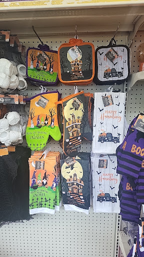 Dollar Store «Dollar Tree», reviews and photos, 1351 Southern Dunes Blvd, Haines City, FL 33844, USA