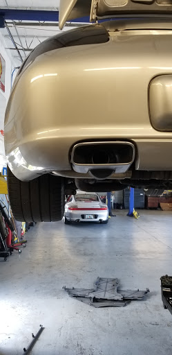 Auto Repair Shop «European Performance & Repair», reviews and photos, 400 1st St #10, Vero Beach, FL 32962, USA