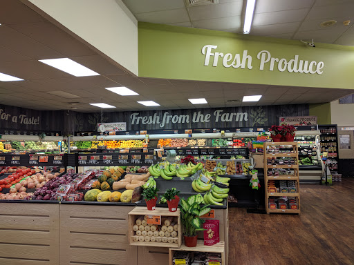 Grocery Store «Rays Food Place», reviews and photos, 875 Redwood Dr, Garberville, CA 95542, USA