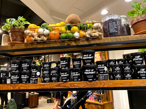 Cosmetics Store «Lush Cosmetics», reviews and photos, 7014 E Camelback Rd, Scottsdale, AZ 85251, USA