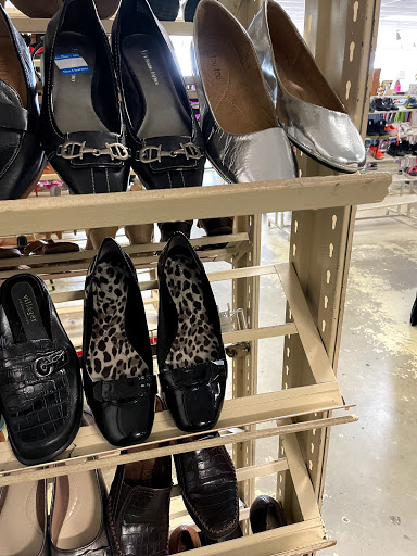 Thrift Store «Value Village», reviews and photos