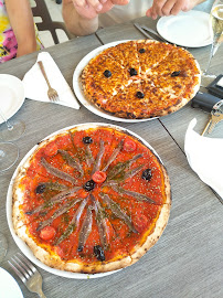 Pizza du Restaurant français Les Ombrelles à Martigues - n°5