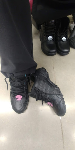 Shoe Store «SKECHERS Factory Outlet», reviews and photos, 100 S Central Expy #42, Richardson, TX 75080, USA