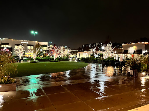 Computer Store «Apple University Village», reviews and photos, 2656 NE University Village St, Seattle, WA 98105, USA