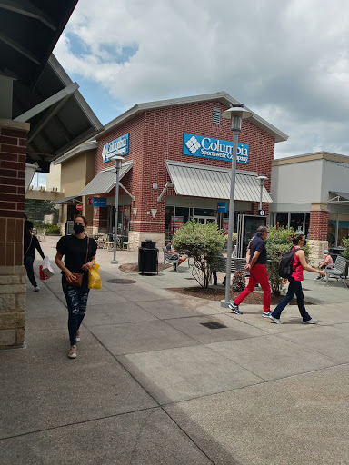 Sportswear Store «Columbia Sportswear Outlet Store at Houston Premium Outlets», reviews and photos, 29300 Hempstead Rd, Cypress, TX 77433, USA