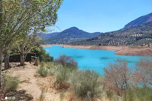 Embalse del Quiebrajano image