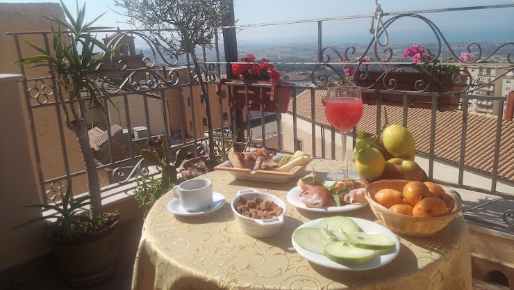 Petit déjeuner hôtels BED AND BREAKFAST AGRIGENTO MARQUESS ROOM 92100 Agrigento