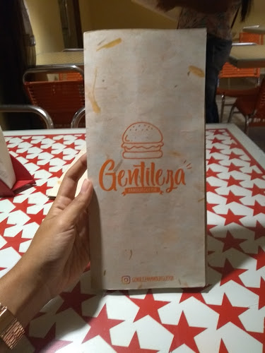 Gentileza Hamburgueria - Maceió