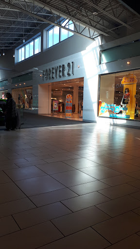 Clothing Store «Forever 21», reviews and photos, 651 Kapkowski Rd, Elizabeth, NJ 07201, USA