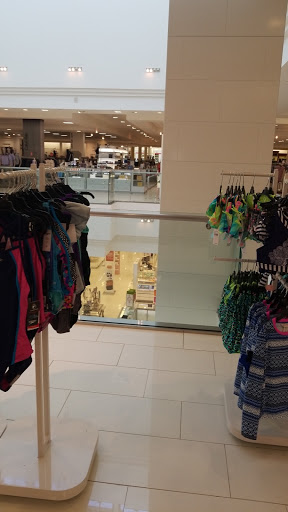 Department Store «Lord & Taylor», reviews and photos, 99 Rockingham Park Blvd, Salem, NH 03079, USA