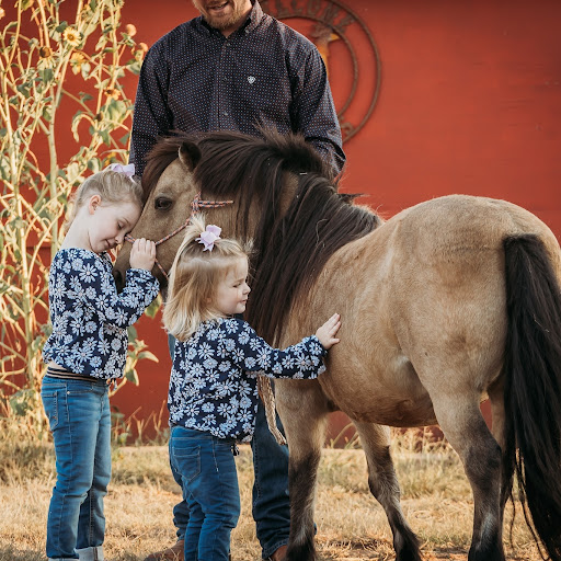 Clear Creek Veterinary Clinic image