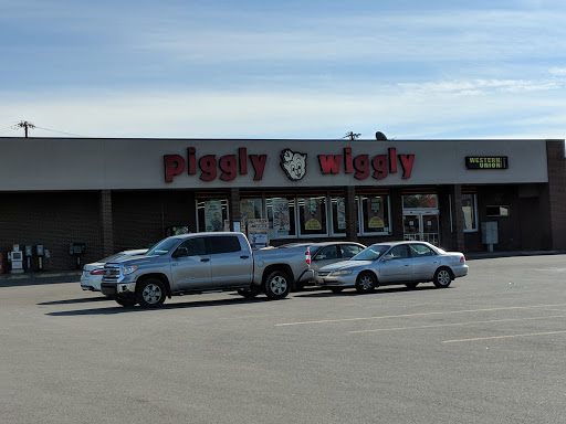 Grocery Store «Piggly Wiggly», reviews and photos, 3441 Fort Campbell Blvd # A, Clarksville, TN 37042, USA