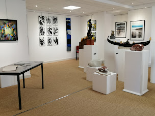 Photo n°8 de Vitrine de châtel-Montagne à Châtel-Montagne ()