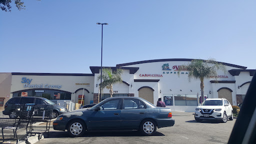 Supermarket «Vallarta Supermarkets», reviews and photos, 19725 Vanowen St, Winnetka, CA 91306, USA