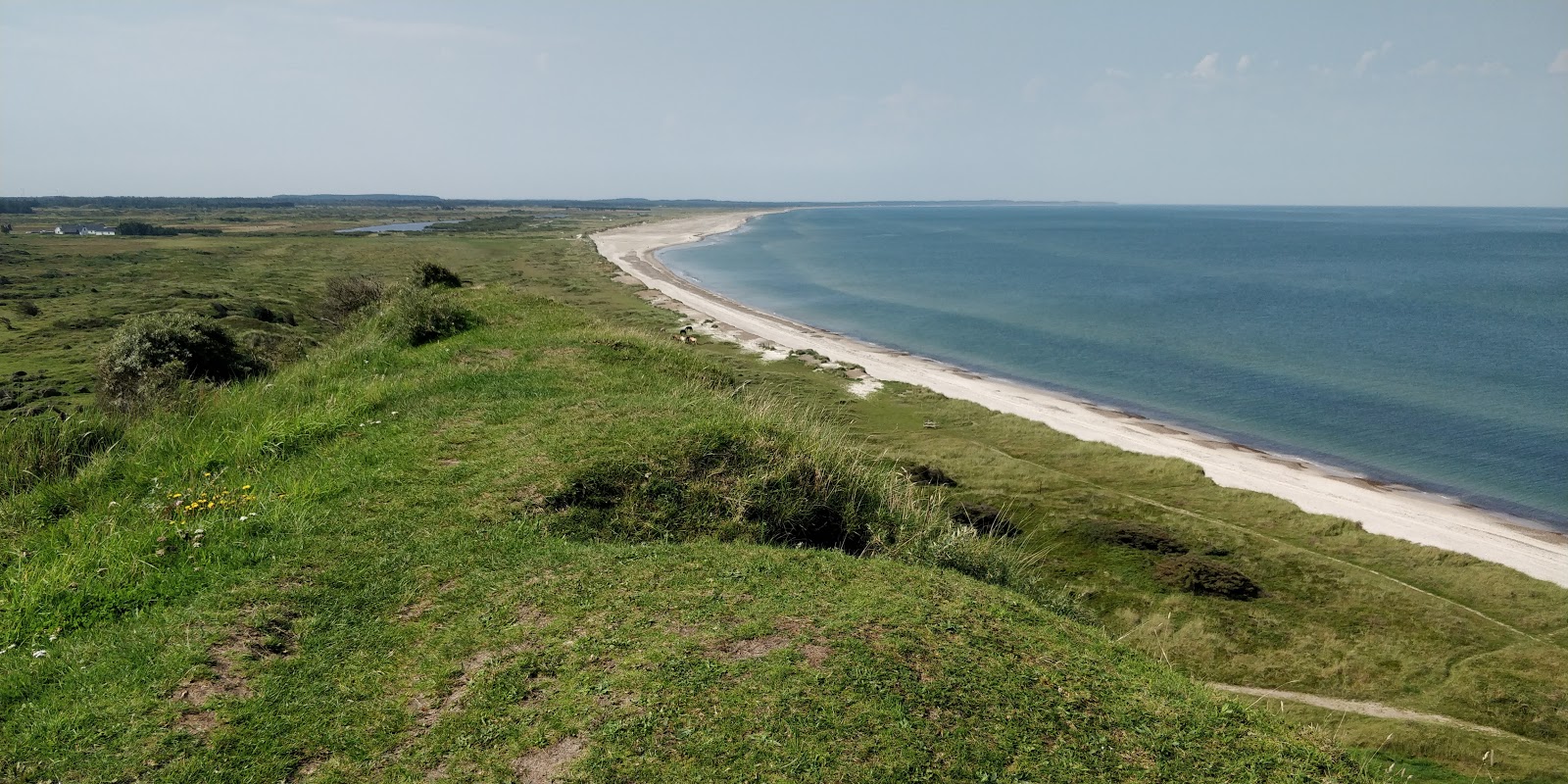 Gronne Beach'in fotoğrafı düz ve uzun ile birlikte