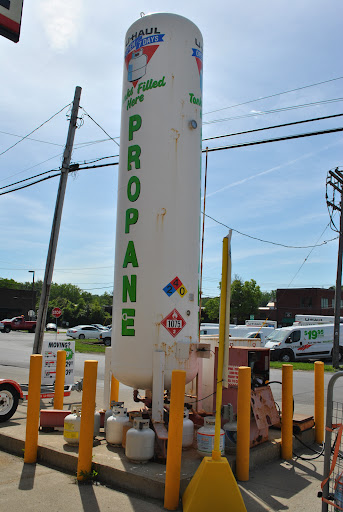 Truck Rental Agency «U-Haul Moving & Storage at Teall Ave», reviews and photos, 1001 Canal St, Syracuse, NY 13210, USA