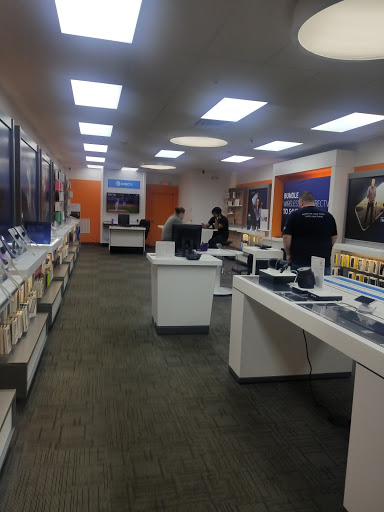 Cell Phone Store «AT&T Authorized Retailer», reviews and photos, 9542 Old Keene Mill Rd, Burke, VA 22015, USA