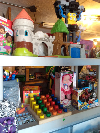 Thrift Store «Yard Sale Thrift Shop», reviews and photos, 7035 66th St N, Pinellas Park, FL 33781, USA