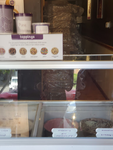 Cookie Shop «Insomnia Cookies», reviews and photos, 2209 N High St, Columbus, OH 43201, USA