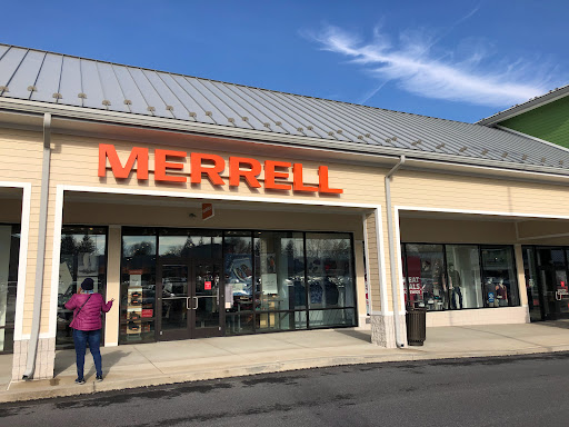 Merrell, 35 S Willowdale Dr #122, Lancaster, PA 17602, USA, 