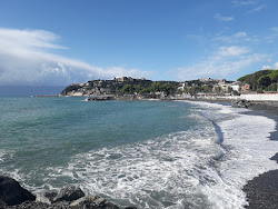 Foto di Spiaggia Olanda sorretto da scogliere