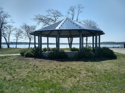 Park «West Harbor Beach Memorial Park - Village Of Bayville», reviews and photos, 10 West Harbour Drive, Bayville, NY 11709, USA