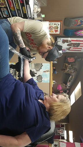 Tattoo Shop «Pink Elephant Tattoo Studio», reviews and photos, 707 S Ankeny Blvd, Ankeny, IA 50023, USA