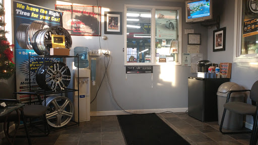 Auto Repair Shop «Canton Auto Service & Auto Body», reviews and photos, 879 Washington St # B, Canton, MA 02021, USA